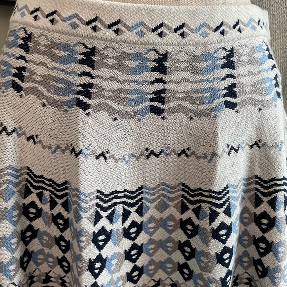 BCBG Karlie knit skirt NWT - Picture 7 of 10